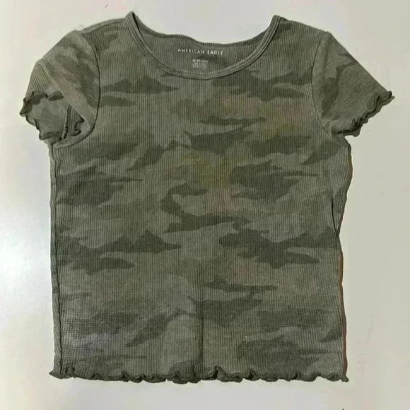 EUC Women’s American Eagle Camo Crop Waffle Tee Size XS - Picture 1 of 1
